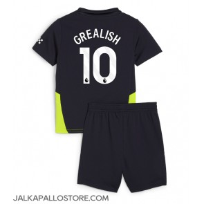 Manchester City Jack Grealish #10 Vieraspaita Lapsille 2024-25 Lyhythihainen (+ shortsit)